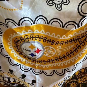 Large steeler scarf